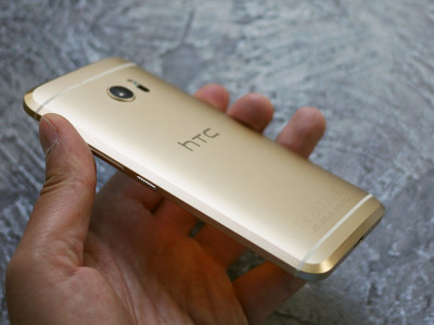   HTC 10:  