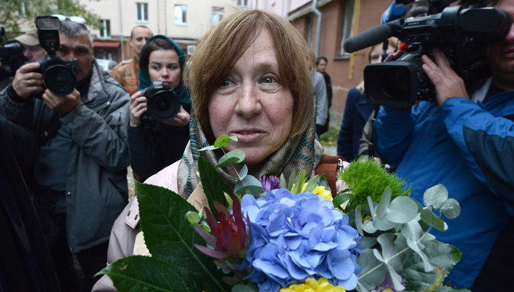 Внезапно: вторая часть разговора пранкеров с Алексиевич весьма удивила Внезапно: вторая часть разговора пранкеров с Алексиевич весьма удивила