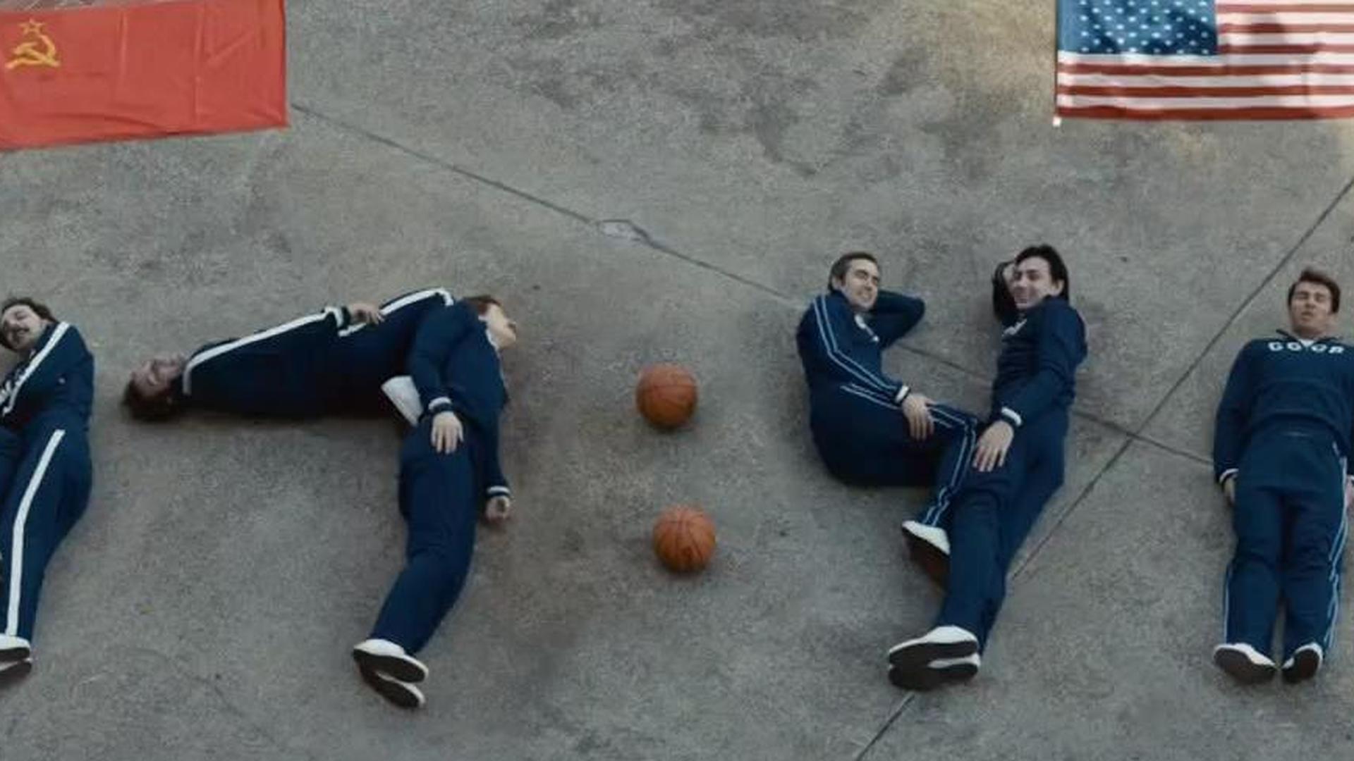 Фаллоимитатор Имитирующий Движение Вверх Вниз Видео