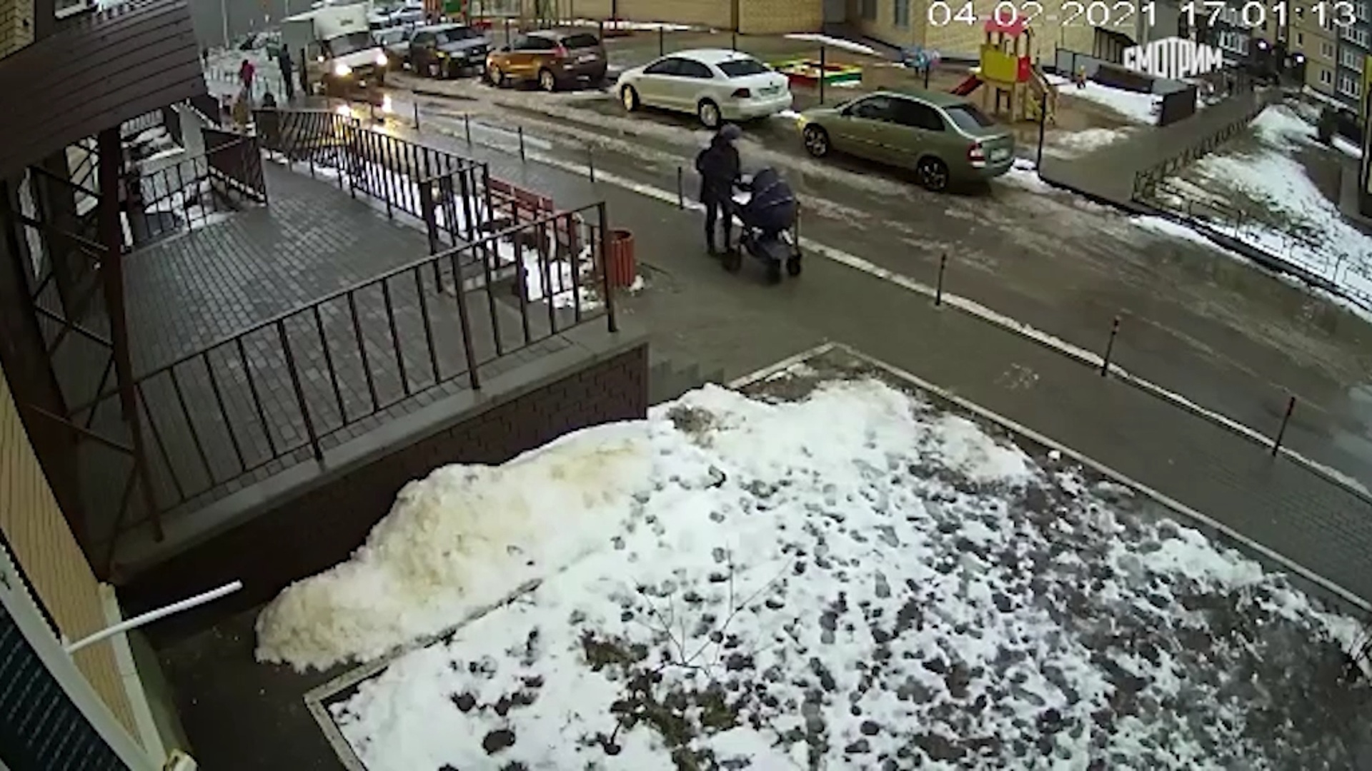 Мужчина выпал из 17 этажа Воронеж