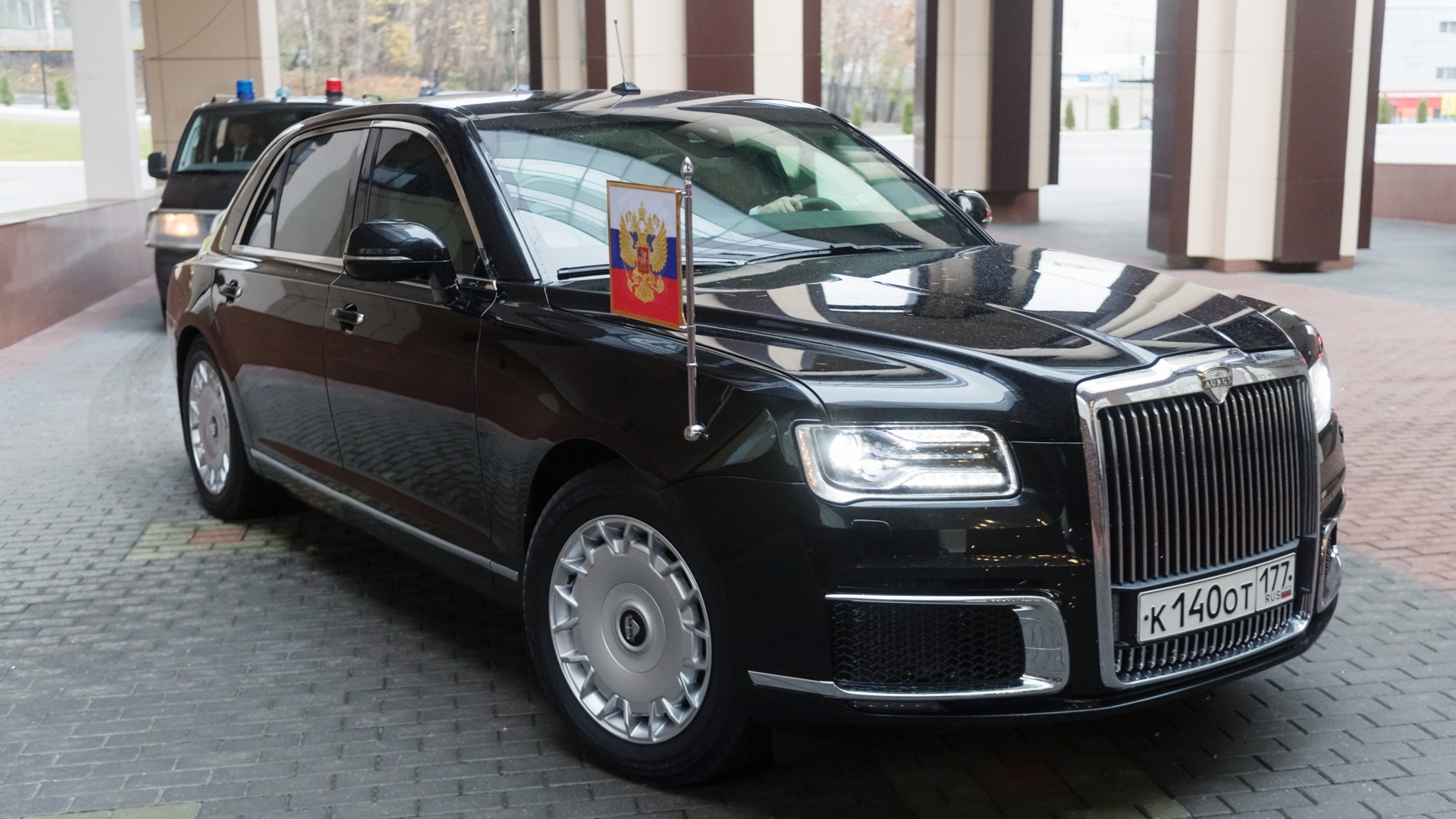 Машина Путина Аурус