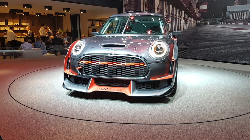 Во Франкфурте представлены самый экстремальный и самый экологичный Mini () Во Франкфурте представлены самый экстремальный и самый экологичный Mini