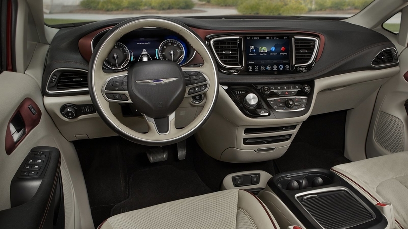 Названы российские цены Chrysler Pacifica () Названы российские цены Chrysler Pacifica