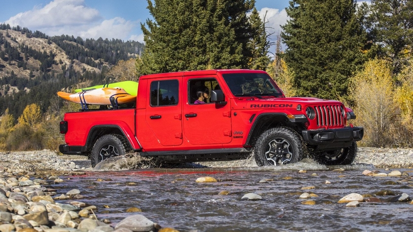 Gladiator вернулся: Jeep представил возрожденный пикап 