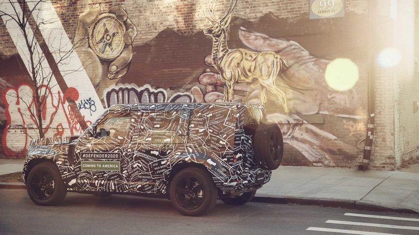 Возвращение Land Rover Defender: названы сроки премьеры