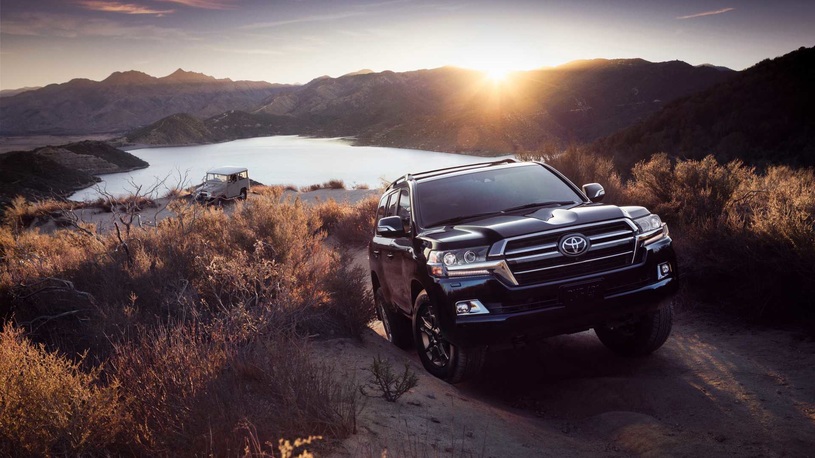 Toyota Land Cruiser 200 получил "юбилейную" комплектацию
