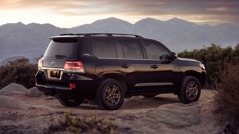 Toyota Land Cruiser 200 получил "юбилейную" комплектацию