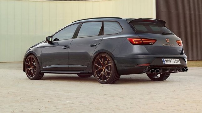 Очень быстрый универсал Leon Cupra лишился маркировки Seat