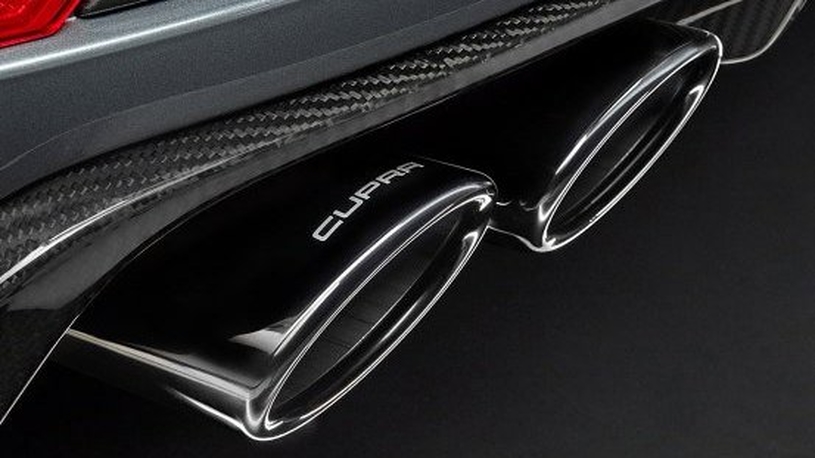 Очень быстрый универсал Leon Cupra лишился маркировки Seat