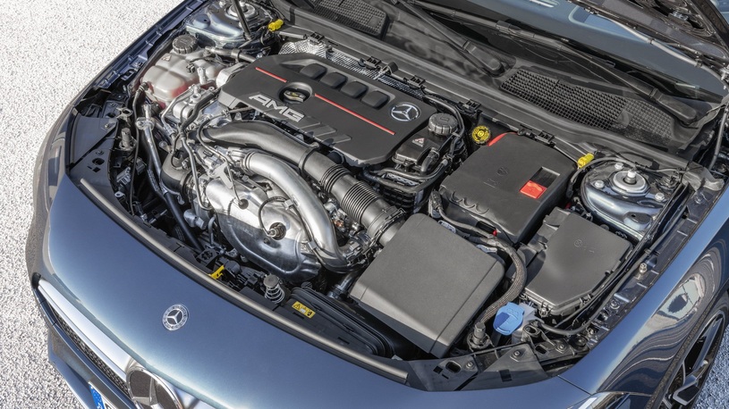Официально представлен "подогретый" седан Mercedes-AMG A-класса 