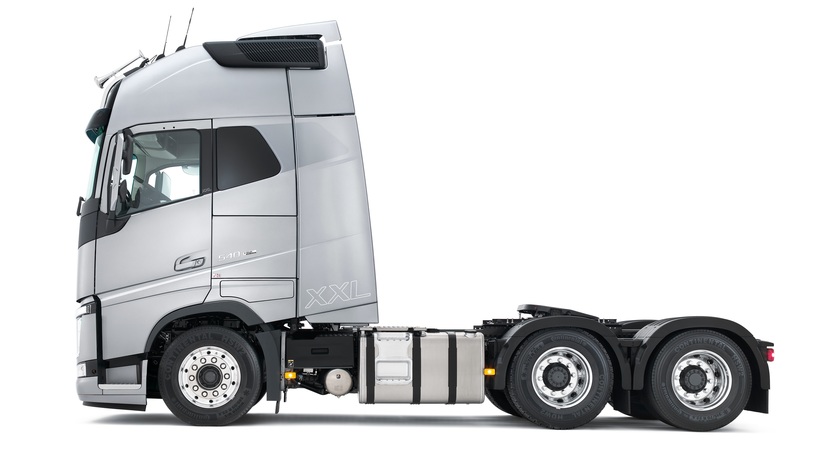 Экипажу супертягача Volvo FH16 XXL добавили 600 литров