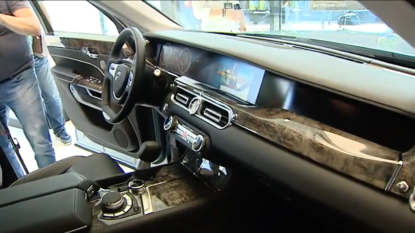 Дороже "Майбаха": официально названа цена российского Aurus Senat S600!