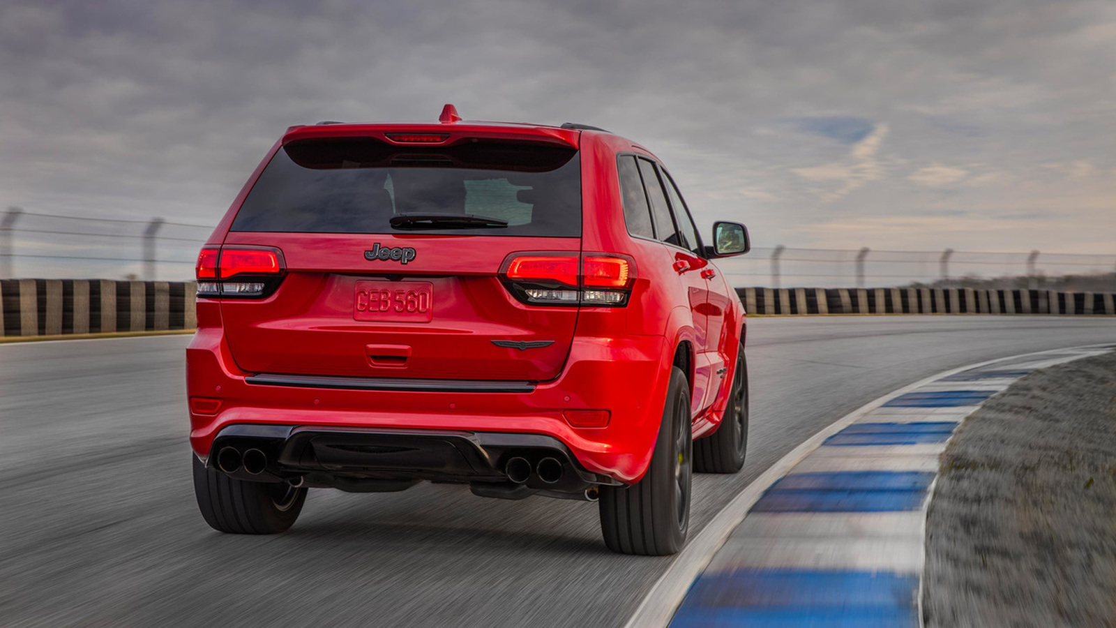 Названы российские цены на самый быстрый и мощный Jeep в истории () Названы российские цены на самый быстрый и мощный Jeep в истории