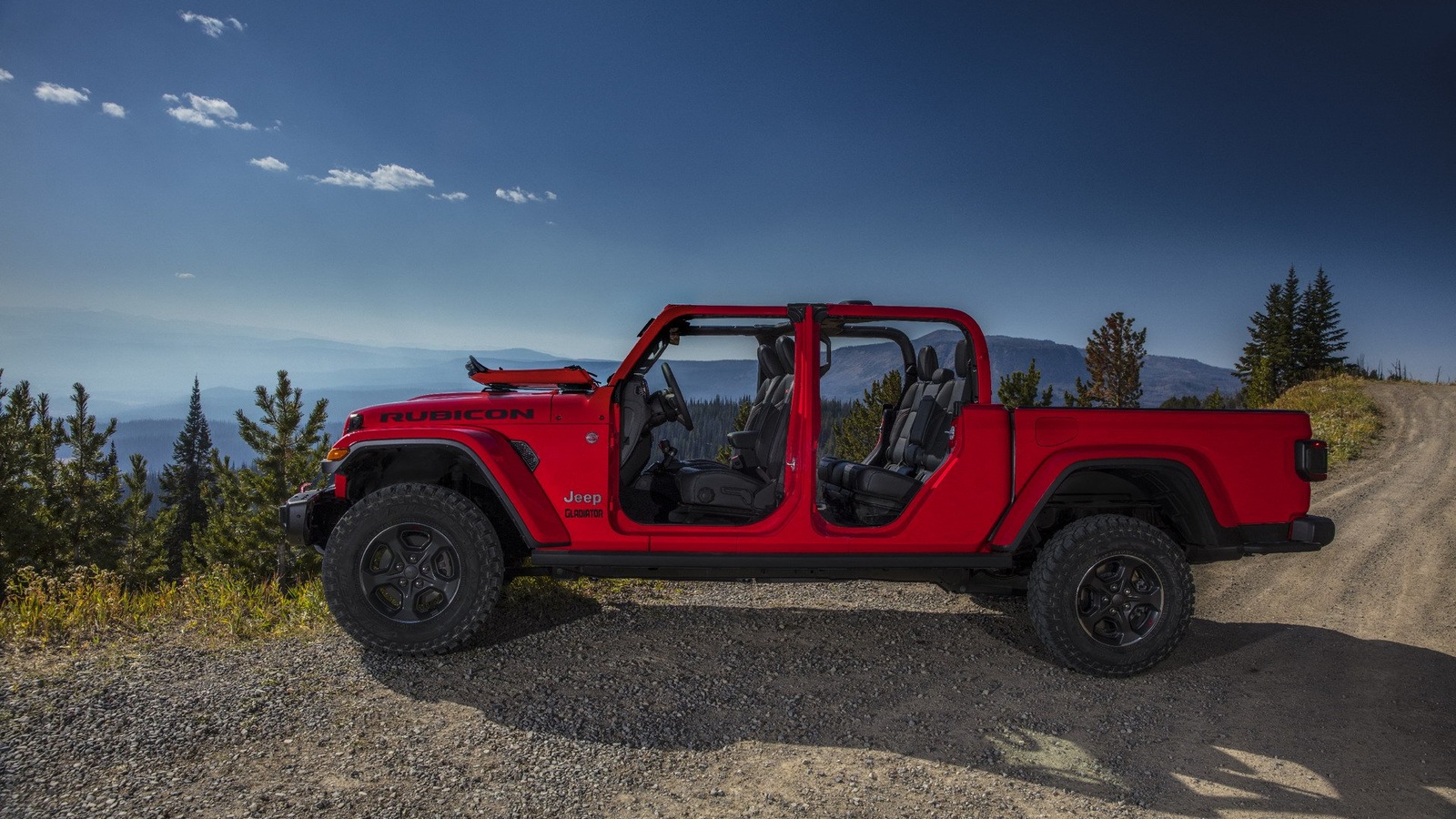 Gladiator вернулся: Jeep представил возрожденный пикап 