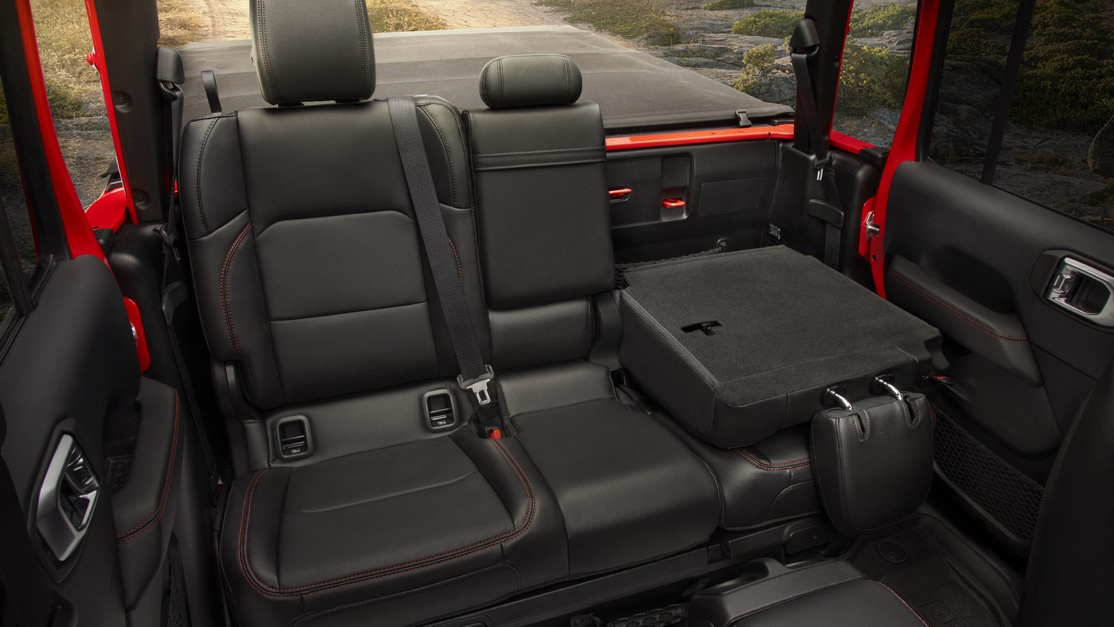 Gladiator вернулся: Jeep представил возрожденный пикап 