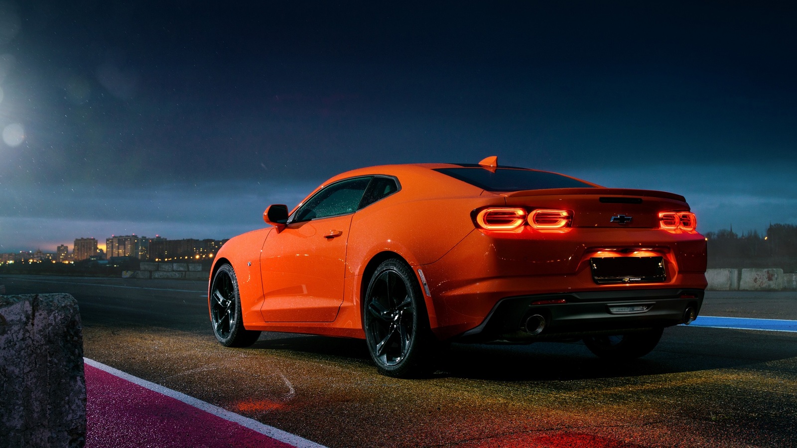 Обновленный Chevrolet Camaro сохранил старую цену в России