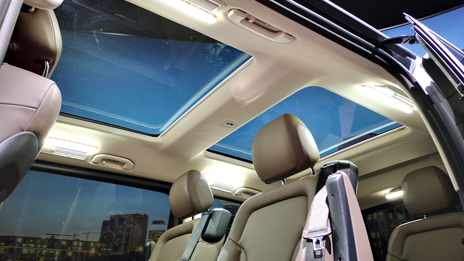 Премьера обновленного Mercedes-Benz V-Класса: ждем в России!