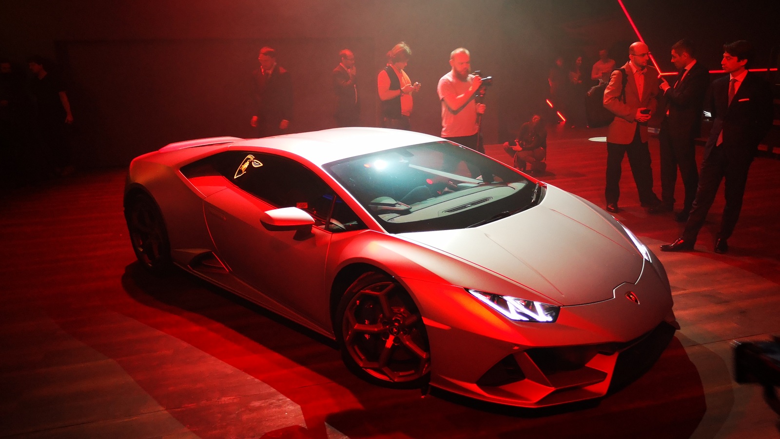 В России стартовали продажи Lamborghini Huracan Evo