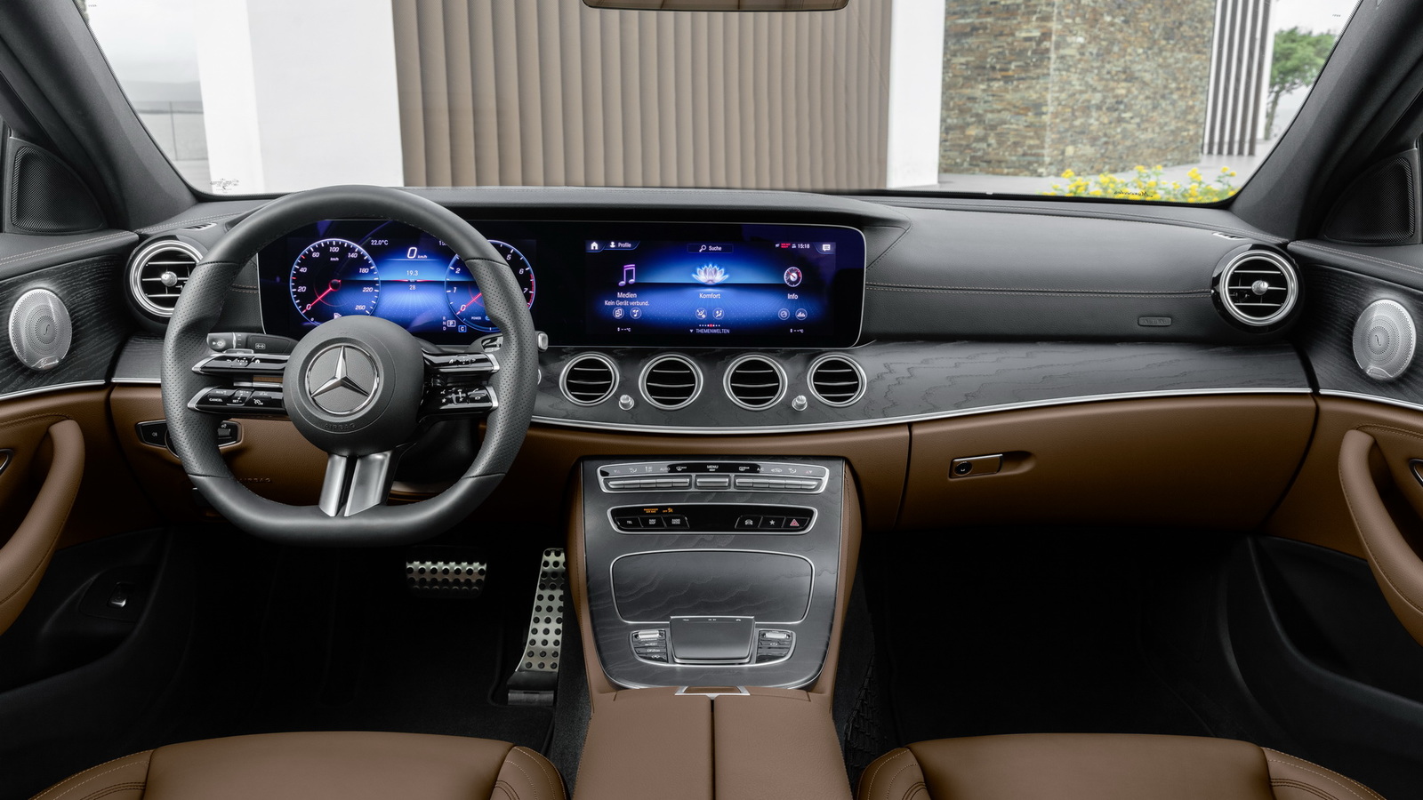 Стали известны российские цены на обновленный Mercedes-Benz E-class