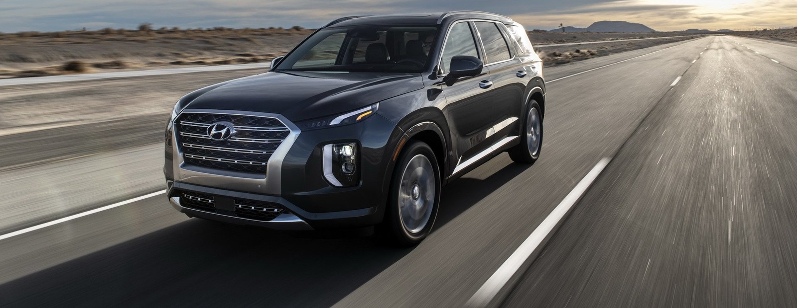 8 мест, V6, почти 5 м длины: Hyundai раскрыла флагманский кроссовер