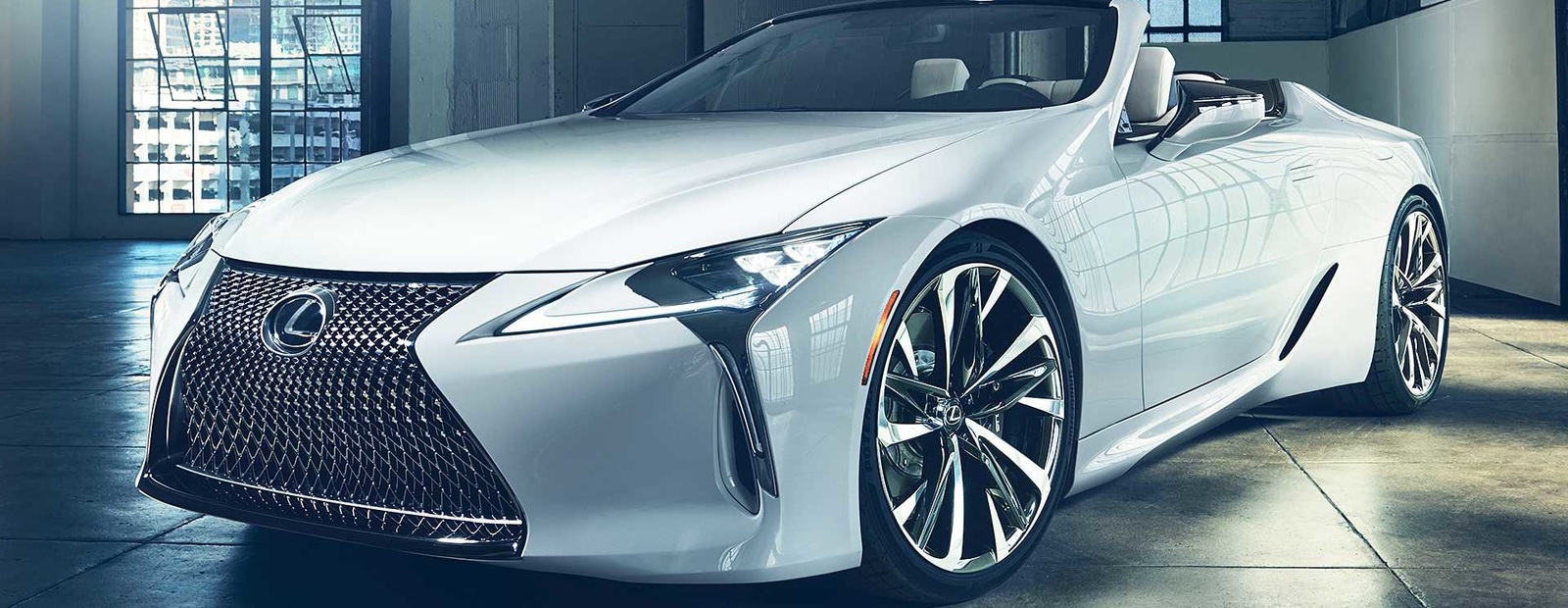 Lexus выпустил очень красивый кабриолет LC