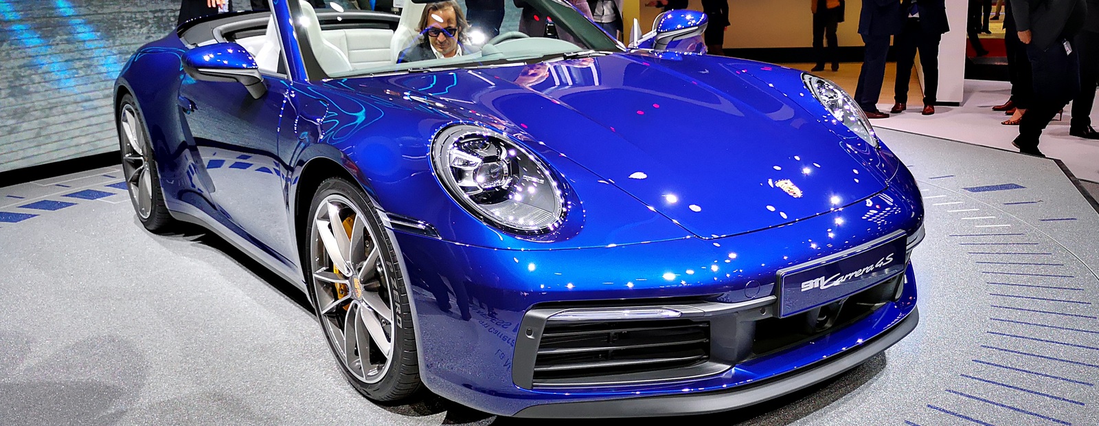 Porsche привез в Женеву новый 911-й без крыши (есть цены для России)