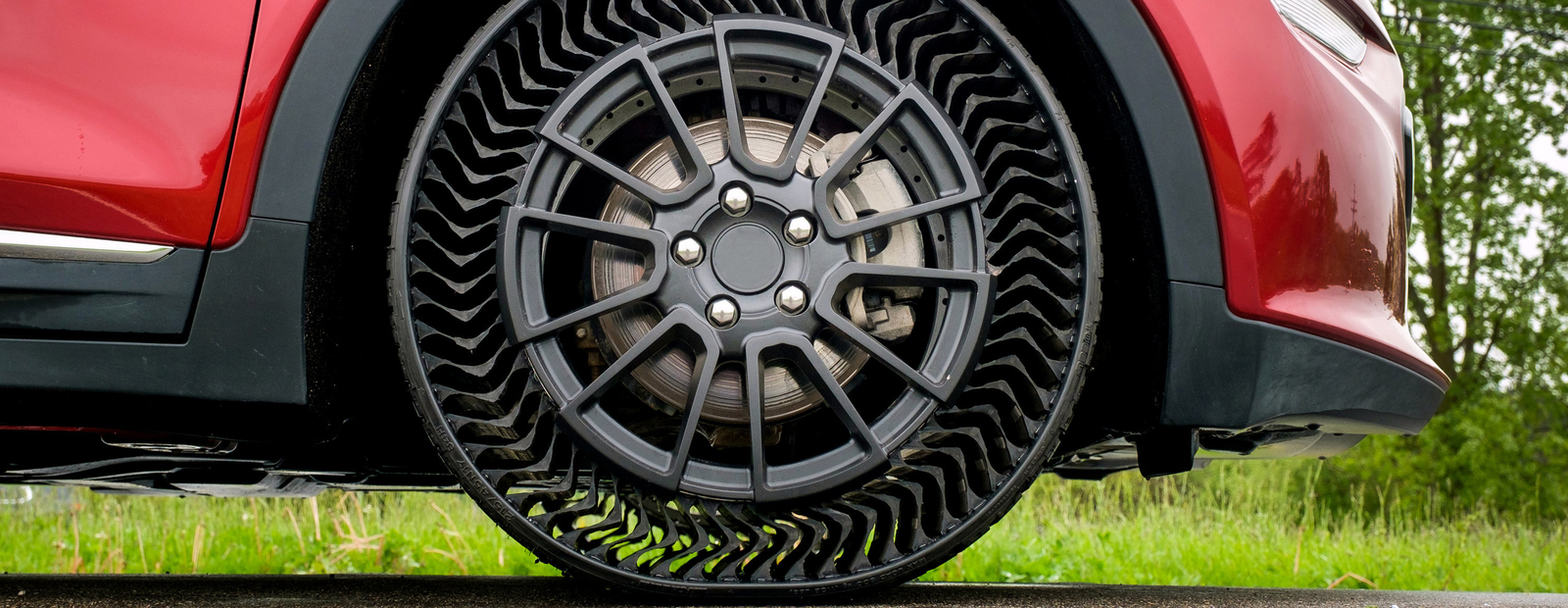 GM совместно с Michelin обует свои машины в безвоздушные шины
