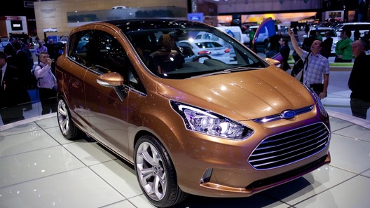 Ford b Max 2011