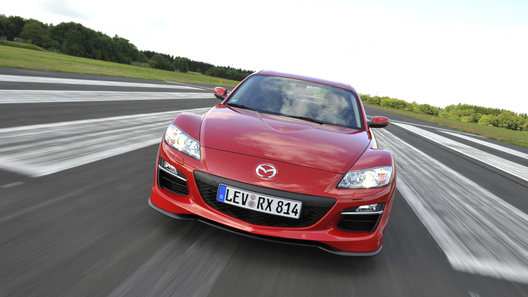 Mazda отзывает в России партию RX-8 из-за угрозы возгорания