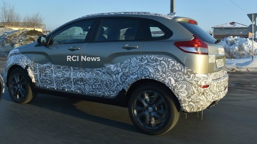 Кросс-версию Lada Xray заметили на тестах