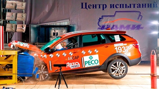 Кросс-универсал Lada Vesta разочаровал результатами краш-теста