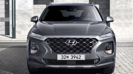 Hyundai Grand Santa Fe заменят новой моделью