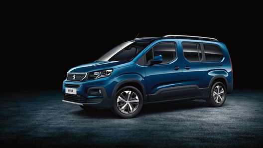 В модельном ряду Peugeot появился новый «каблучок»
