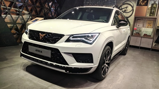 Seat показал «заряженный» кроссовер под новым брендом