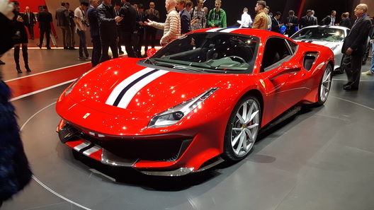 Ferrari дала мощнейшему суперкару имя, с которым его не продать в России