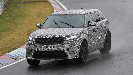 «Заряженный» Range Rover Velar поймали на гоночном треке