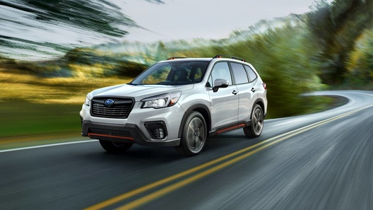 Subaru назвала дату начала продаж в России нового Forester