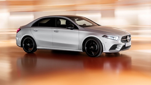 Названы российские цены на новый седан Mercedes-Benz А-Класса