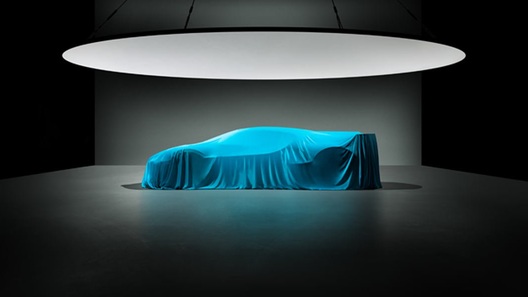 Опубликовано фото нового гиперкара Bugatti за 370 млн рублей