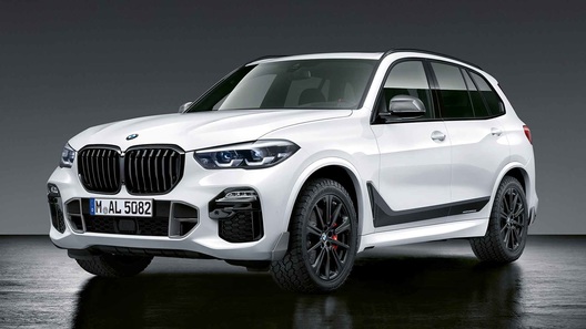 Новый BMW X5 получил "зубастые" шины для бездорожья
