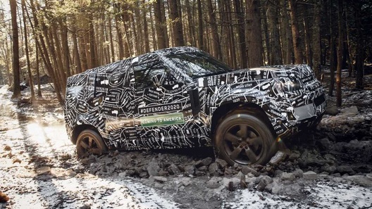 Возвращение Land Rover Defender: названы сроки премьеры