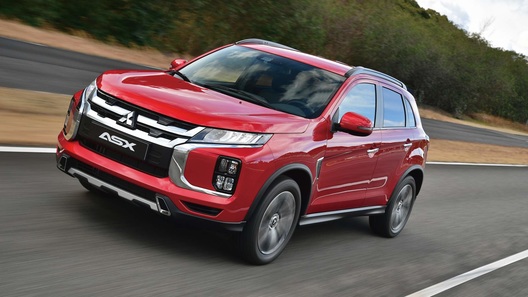 АвтоВести узнали, когда в Россию приедет обновленный Mitsubishi ASX 