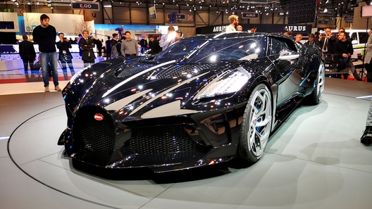 Самый дорогой и самый черный Bugatti прочат самому известному футболисту