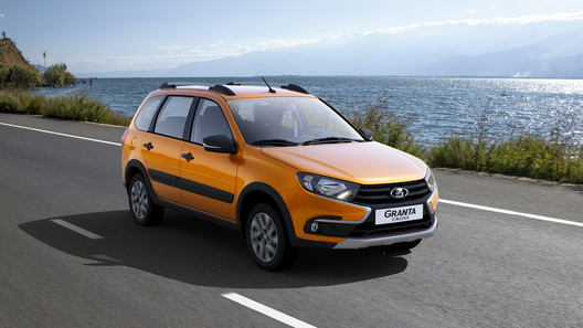 АвтоВАЗ подтвердил: Lada Granta Cross уже действительно есть у дилеров 