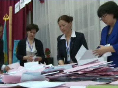 На выборах в Казахстане лидирует партия 