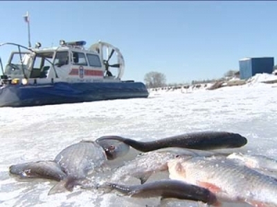 Ярославские рыбаки продолжают рисковать жизнью