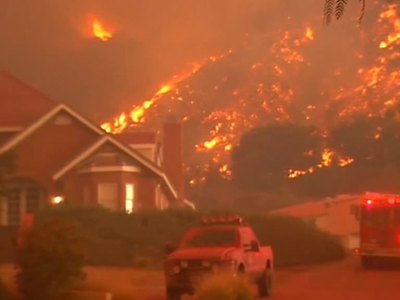 Пожарные рапортуют об успехах в борьбе с пожарами в Калифорнии
