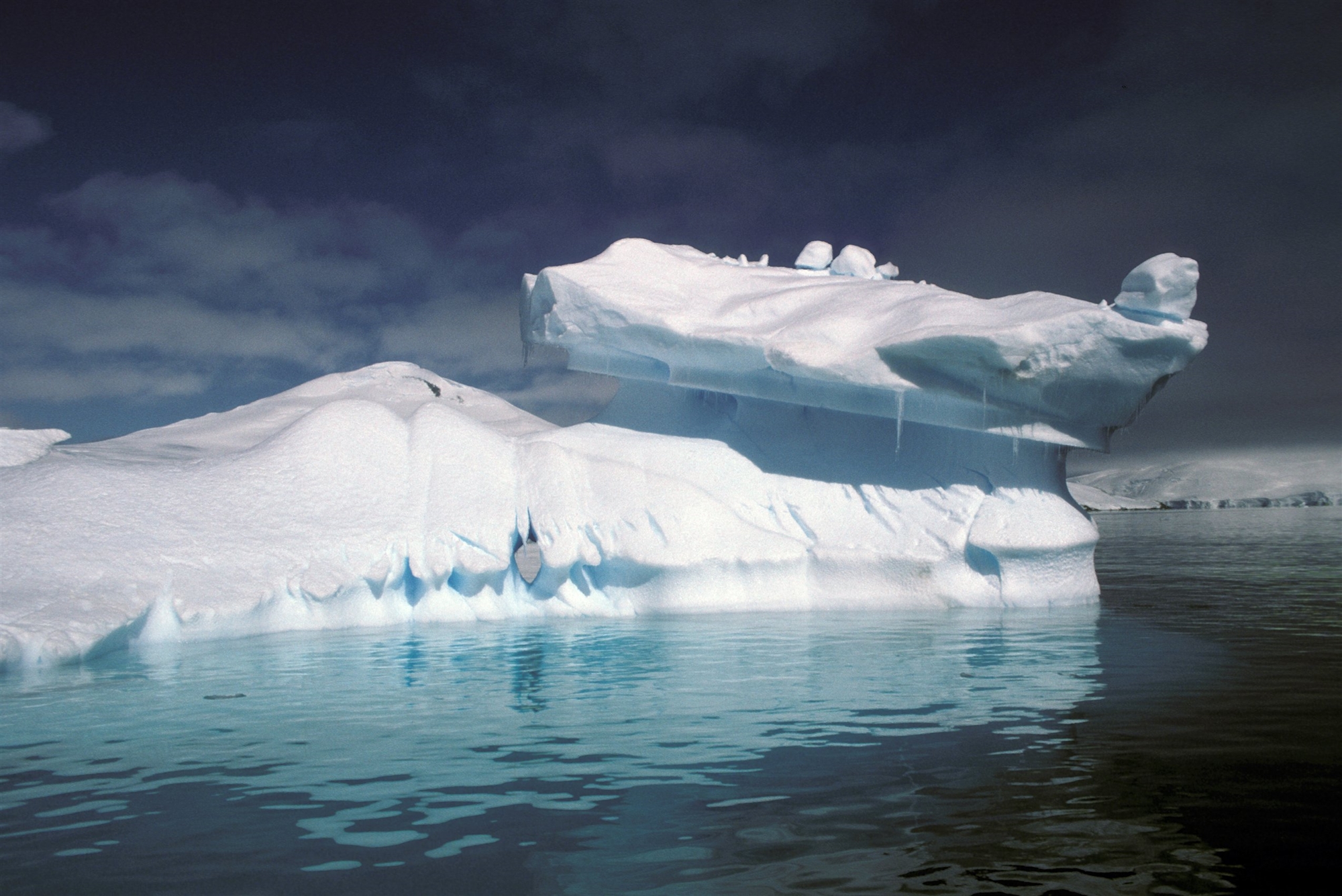 Таяние льдов мирового океана. Таяние ледников в Антарктиде. Таяние ледников Антарктиды 1979-2020. Таяние льдов в Антарктиде. Природа Антарктиды.