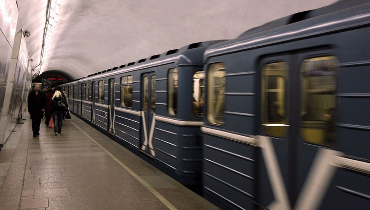 Движение по Сокольнической линии ограничено из-за упавшего на рельсы пассажира