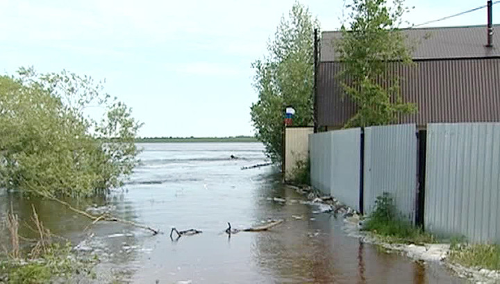 Вода в оби. Уровень воды в Оби в Нижневартовске. Уровень Оби в Нижневартовске. Подъем воды реки Обь город Нижневартовск. Уровень воды в Нижневартовске в 2015.